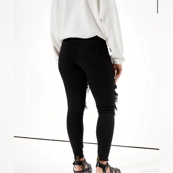 american eagle ripped jeans - Picture 4 of 6